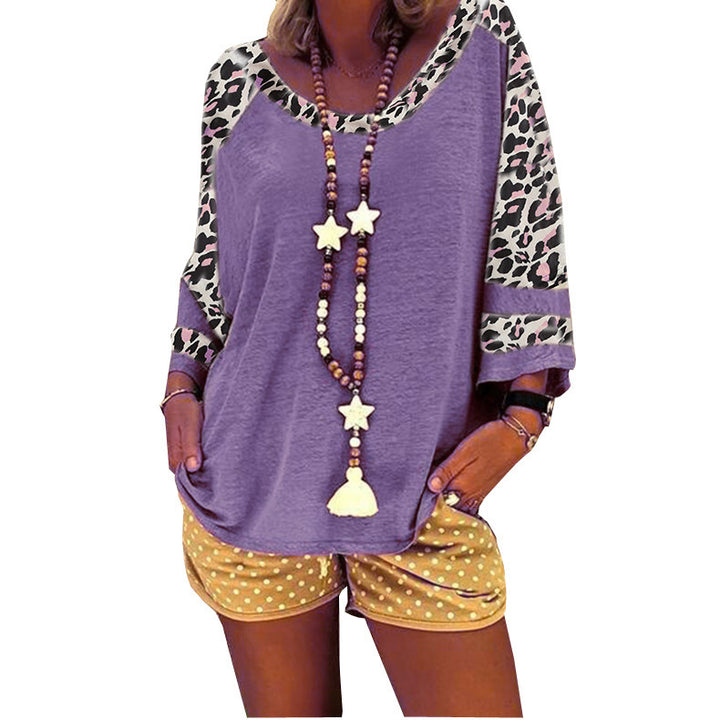 Casual leopard T-shirt for women with wide sleeves and trendy accents Lune London