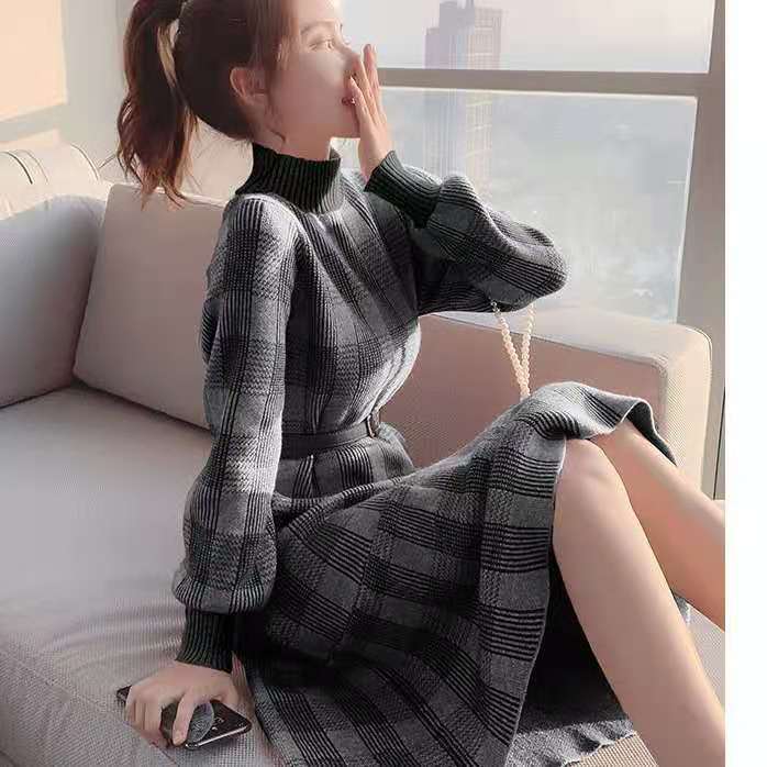 Robe à manches longues pour femme avec col haut et motif à carreaux Chic & Stil
