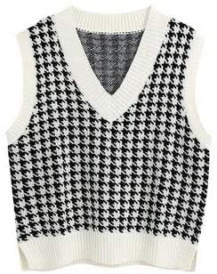 Knit vest for women with a modern checked pattern Lune London