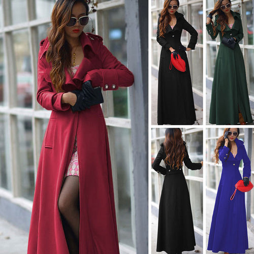 Ladies Elegant Maxi Dress with fitted cut and practical pockets Amarae
