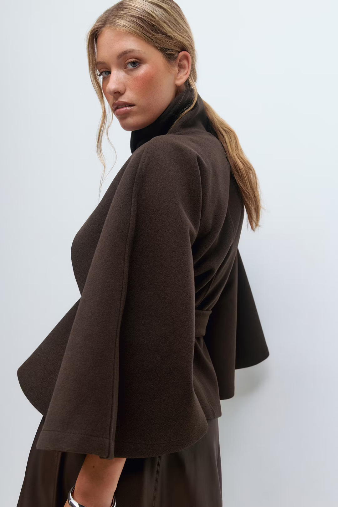 Amarae | Elegant Women's Jacket with Belt