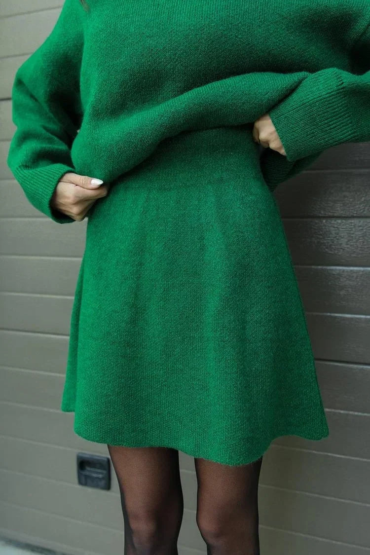 Amarae | Knitted Set - Oversized Sweater & Mini Skirt - Autumn Outfit