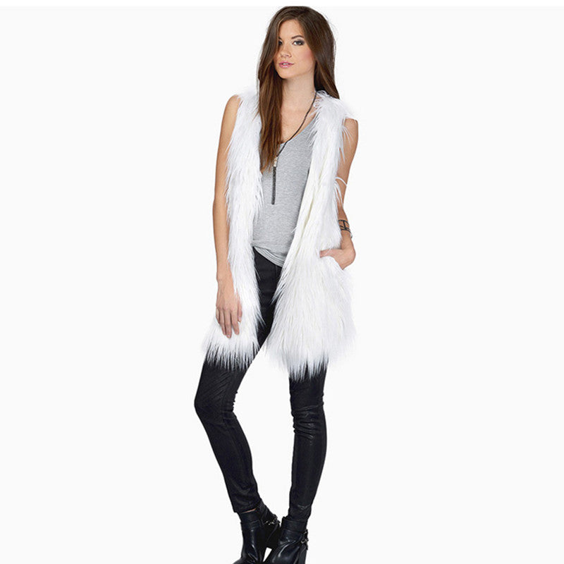 Ladies Elegant Faux Fur Vest with Side Pockets and Chic Relaxed Fit