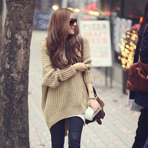 Poncho en tricot épais pour femmes avec des détails à franges et une capuche Chic & Stil