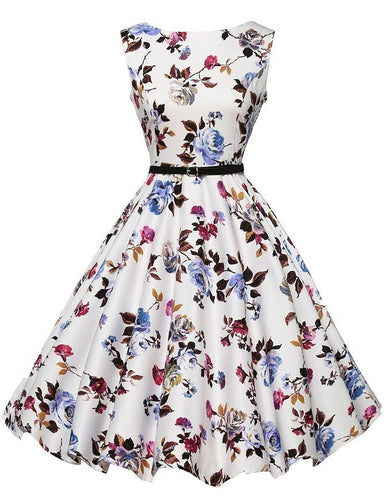 Robe swing pour femmes avec des motifs floraux et une jupe évasée Chic & Stil