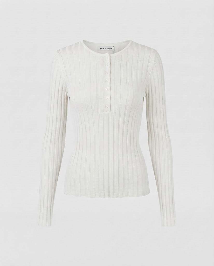 Women's fitted ribbed Henley long sleeve made of fine knit Amarae