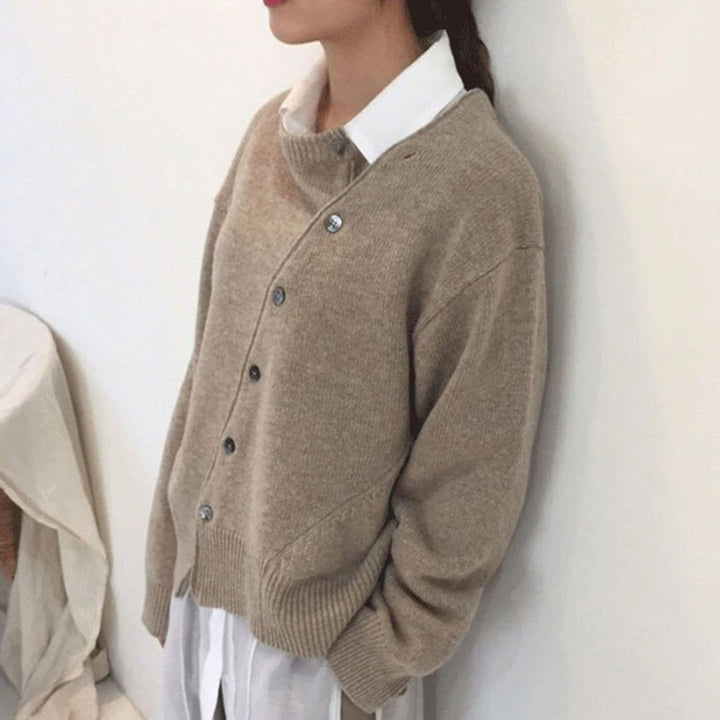 Lune London | Knit Sweater - Oversized Fit - Button Closure - Soft and Comfortable