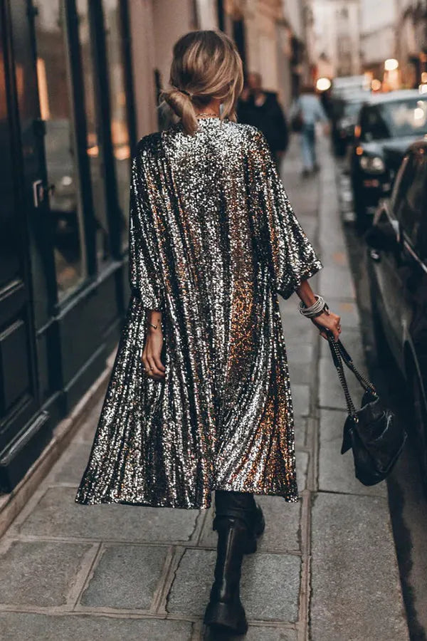 Chic und Stil | Glamour Kimono Made Of Sequins with Keyhole