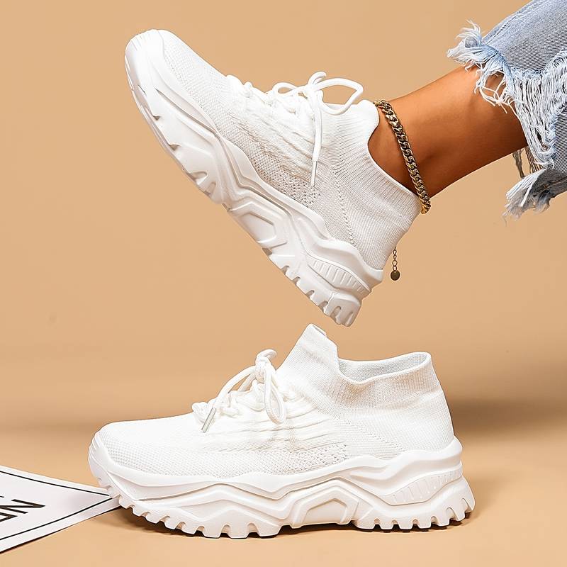 Lune London | Orthopedic shoes with additional support for the feet
