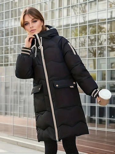 Amarae | Women’s jacket with hood and zipper