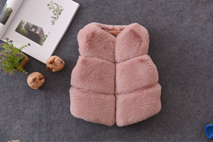 Ladies Cozy Faux Fur Jacket with High Collar Lune London