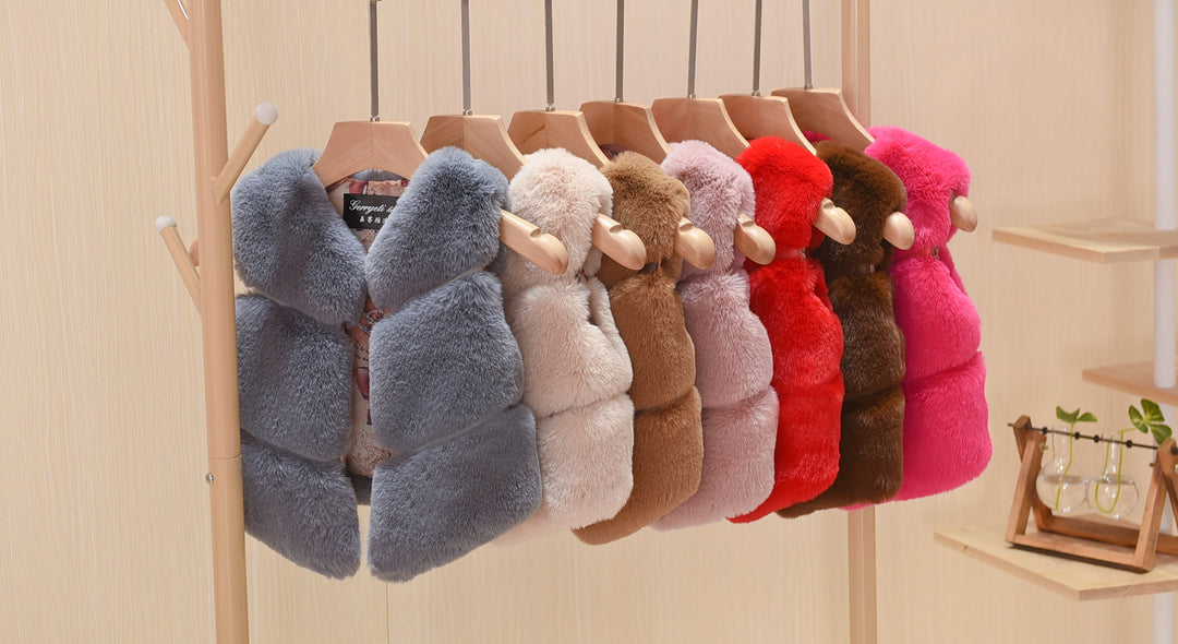 Ladies Cozy Faux Fur Jacket with High Collar Lune London