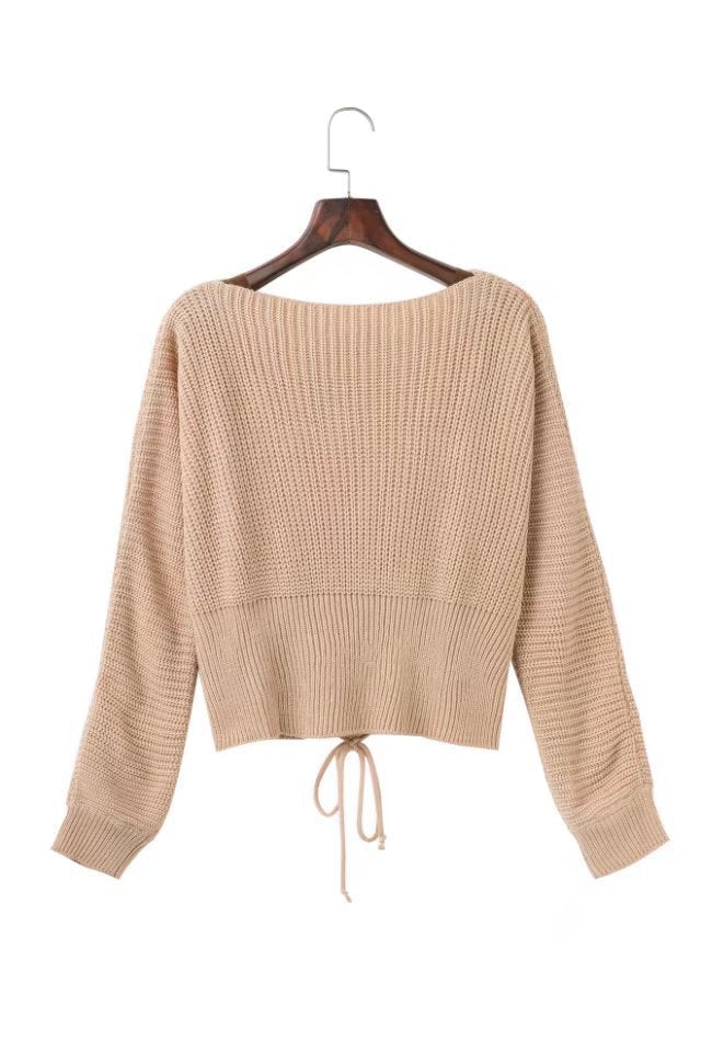 Pull en tricot tendance pour femmes avec un design de laçage sophistiqué Chic & Stil