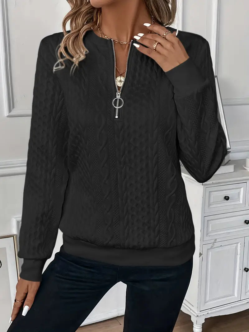 Chic Und Stil | Elegant Sweater with Zipper