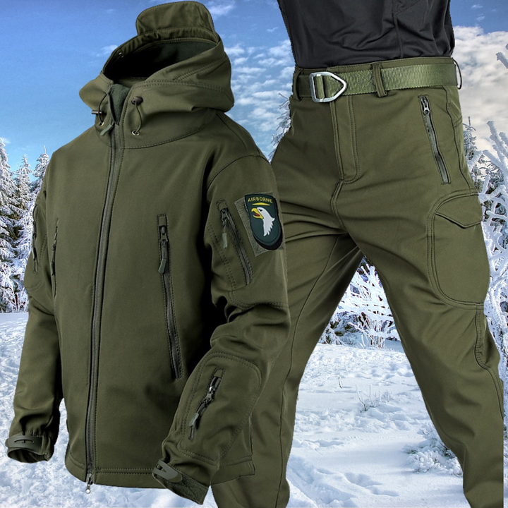 Amarae | Outdoor clothing set for style and functionality in the outdoors