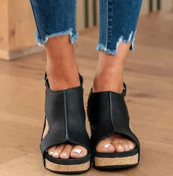 Lune London | Orthopedic Women's Sandals Design