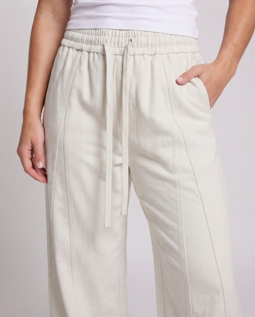 Women Elegant and Wide Fabric Pants Amarae