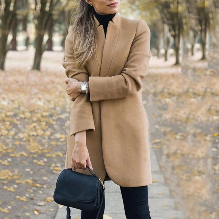 Amarae | Elegant Short Coat for Leisure and Business