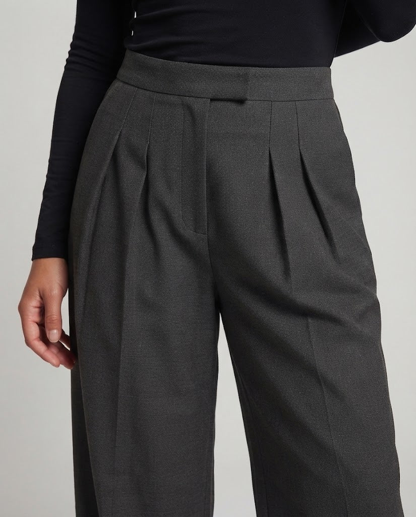 Women Wide-cut, pleated high-waisted suit trousers made of wool blend Amarae