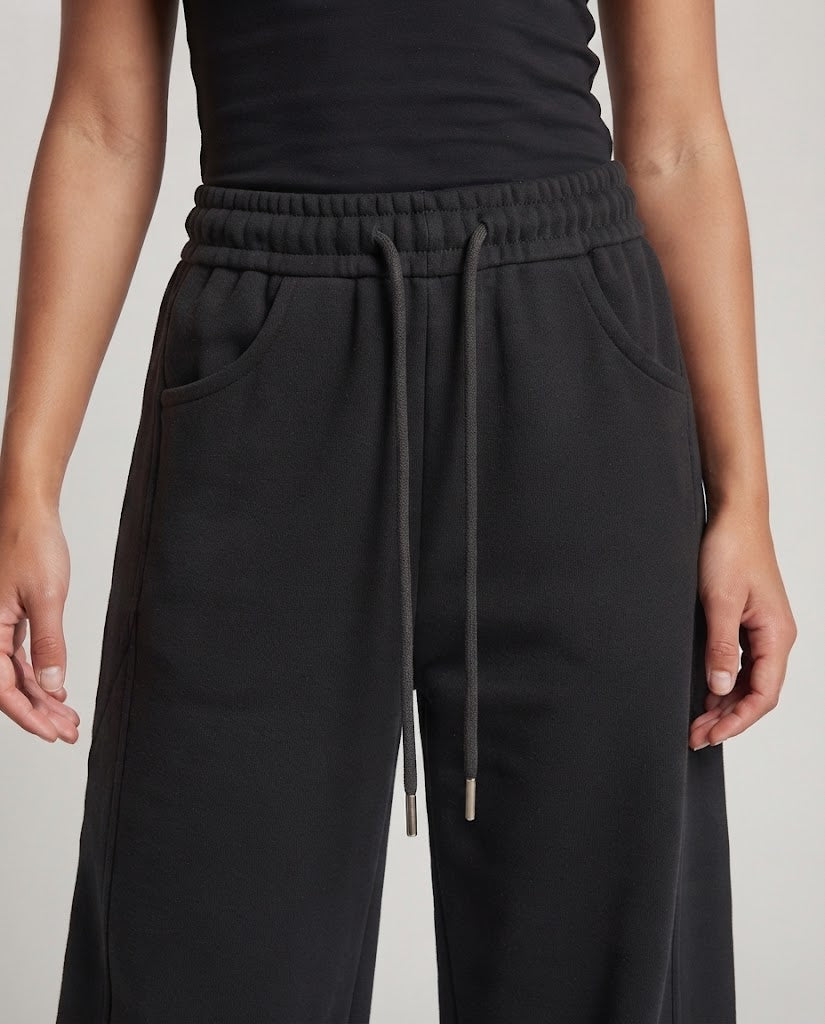 Ladies Comfortable and Loose Leisure Pants with Elastic Waist Amarae
