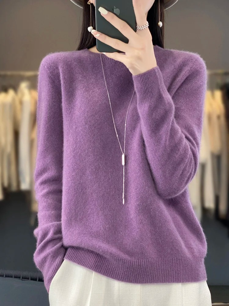 Chic Und Stil | Women's Round Neck Soft Elegant Knit Sweater