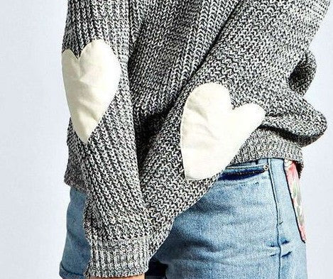 Women's sweater with heart-shaped appliqués and relaxed fit Lune London