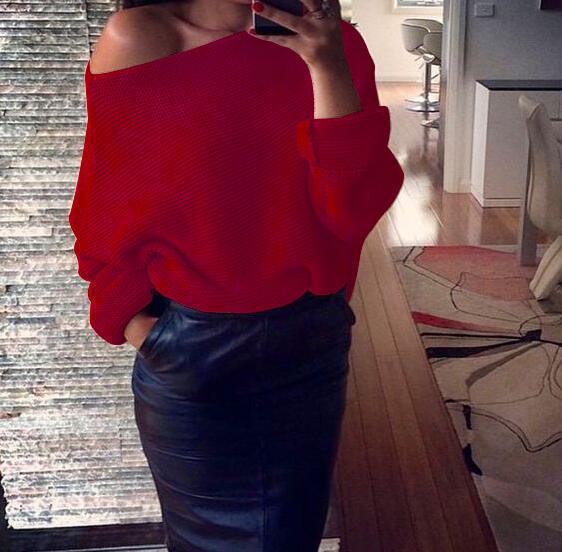 Chunky knit sweater for women with an off-shoulder design and a soft material Lune London