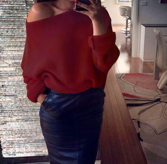 Chunky knit sweater for women with an off-shoulder design and a soft material Lune London