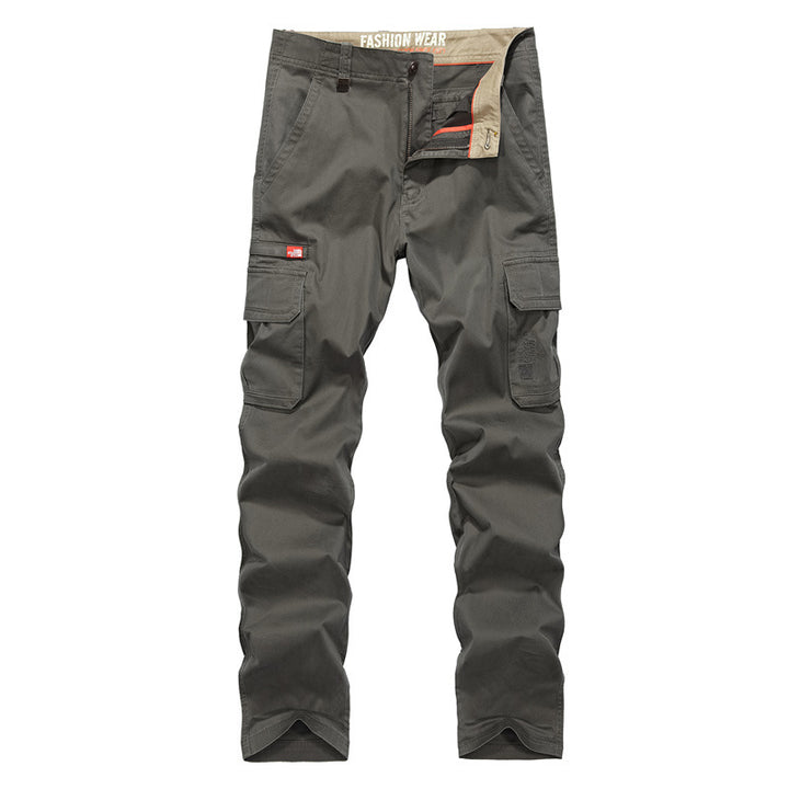 Cargo pants for men with practical pockets and sturdy material Lune London
