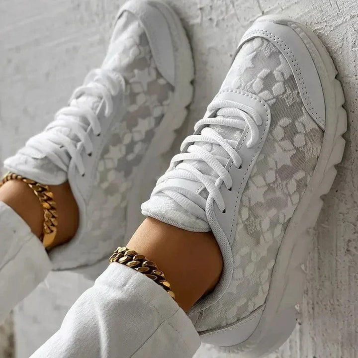 Lune London | The Luxurious Orthopedic Sneakers for Women
