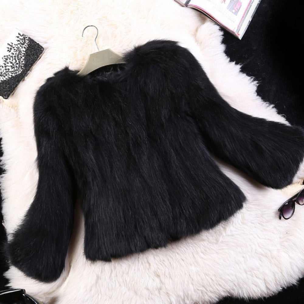 Fashionable short jacket for women with voluminous sleeves and soft fur Lune London