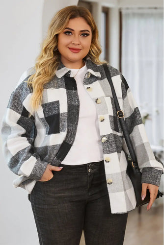 Amarae | Khaki checkered jacket with color blocks for an effortless winter style