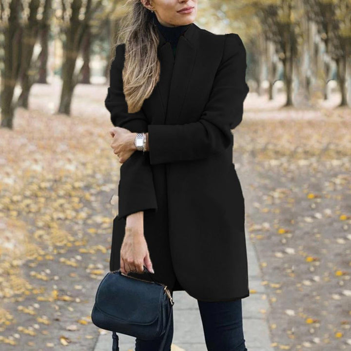 Amarae | Elegant Short Coat for Leisure and Business