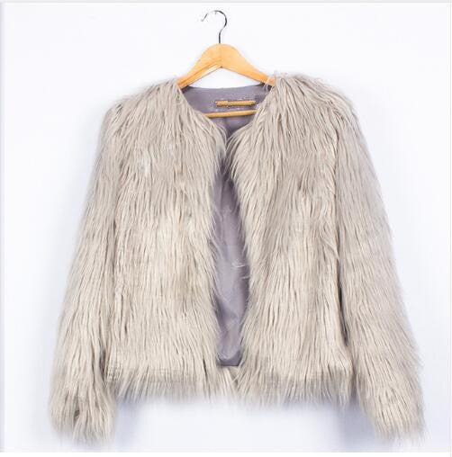 Women Faux Fur Jacket with Voluminous Sleeves and Relaxed Fit Lune London
