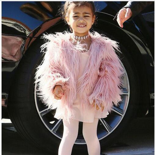 Faux fur jacket for women with a voluminous cut and an elegant collar Lune London