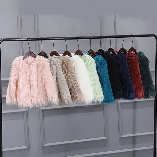 Women's voluminous faux fur jacket Amarae