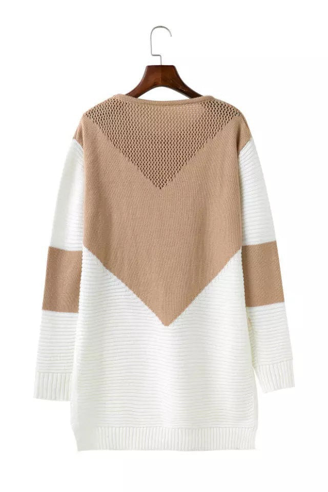 Trendy women's knitted sweater with elegant color block design and casual fit Lune London