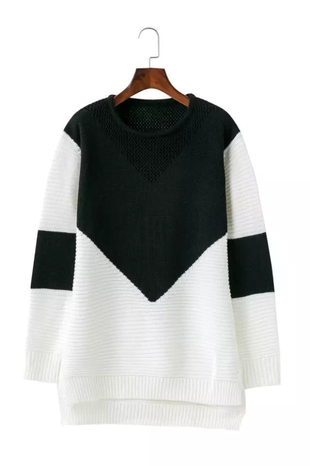 Trendy women's knitted sweater with elegant color block design and casual fit Lune London