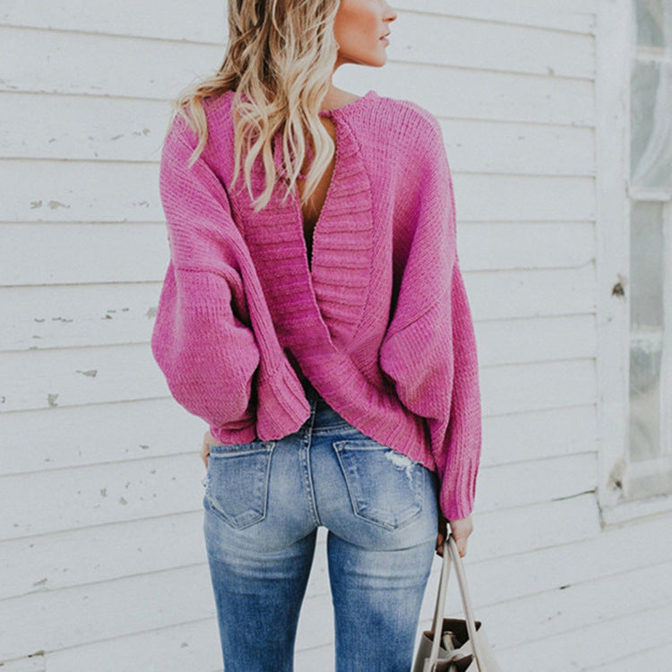 Pull tricoté pour femmes avec design asymétrique à l'arrière et grandes manches Chic & Stil