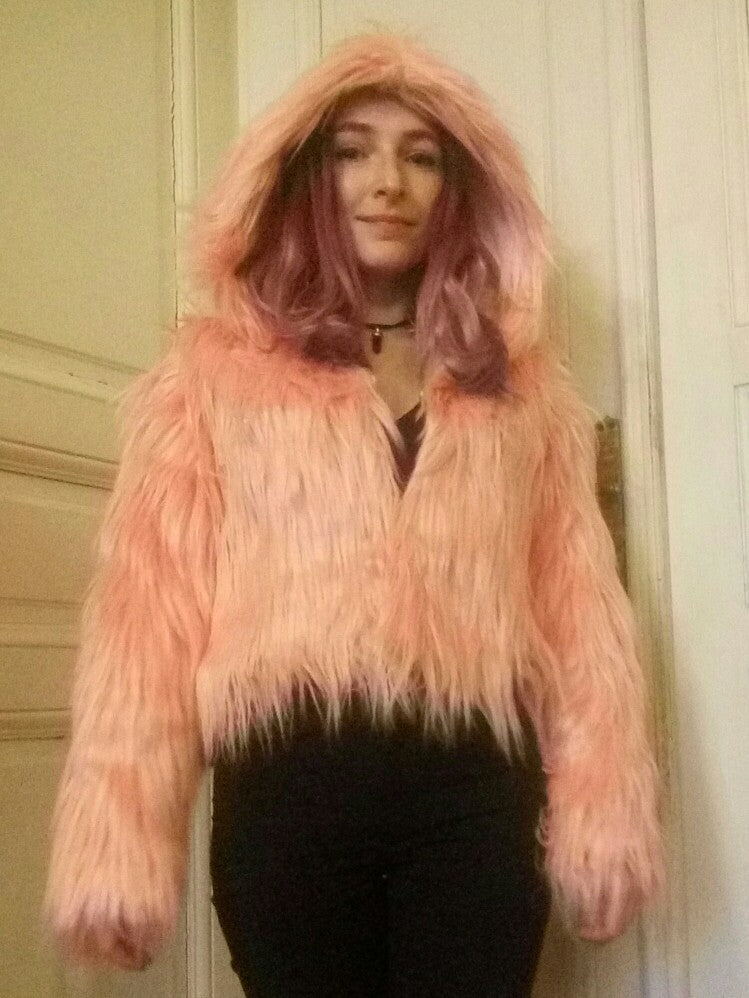Ladies Short Fur Jacket with Bulky Design Lune London
