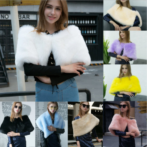 Women's Elegant Fur Coat with Soft and Voluminous Design Amarae