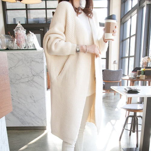 Cardigan long décontracté pour femmes avec ouverture à l'avant et motif de tricot fin Chic & Stil