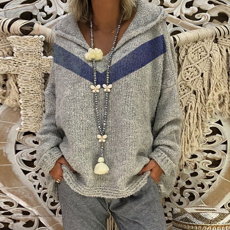 Women Cozy sweater with hood and modern accents Lune London