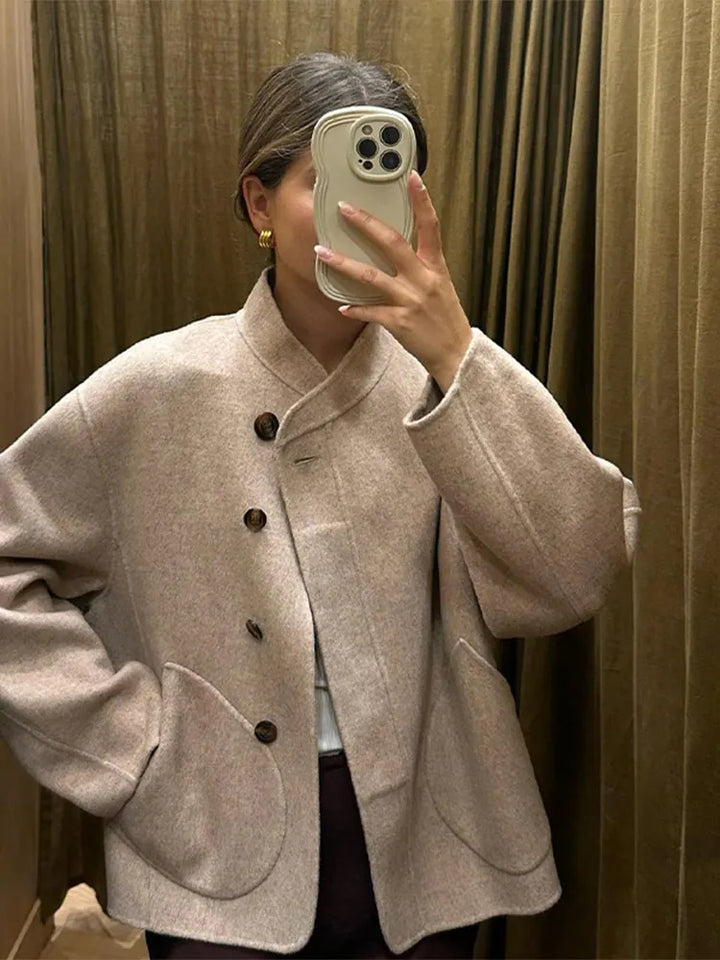 Amarae | Elegant oversized women's coat for autumn