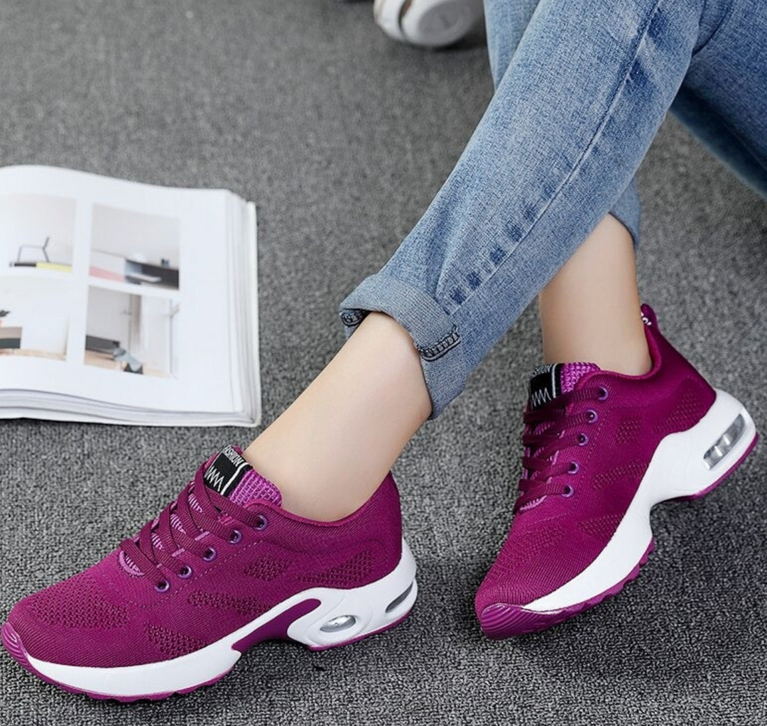 Lune London - Lightweight and breathable orthopedic sports sneakers for women | Casual sporty running shoe with air cushion sole