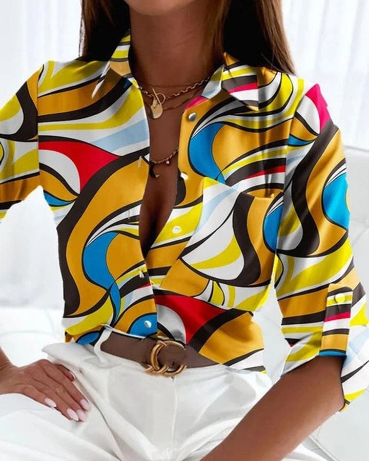 Chic Und Stil | Women's Blouse with Printed Half Sleeves and Button Placket