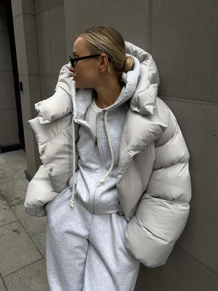 Chic Und Stil | Women's Winter Puffer Jacket with Hood and Oversized Style