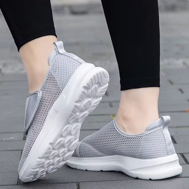 Chic und Stil | Extra Wide Diabetic Shoes for Women