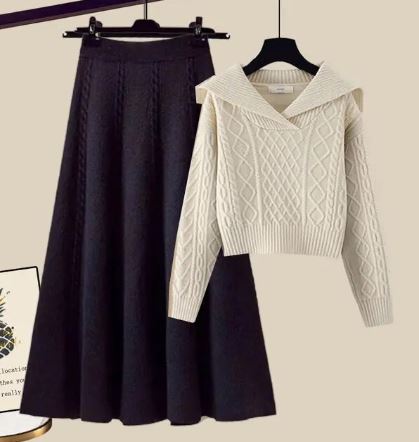 Lune London | Two-Piece Set Consisting Of Knit Sweater and Half Skirt