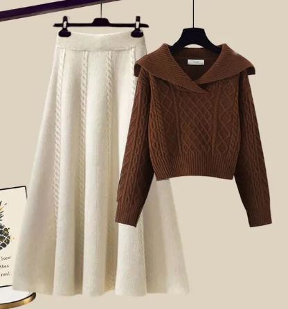 Lune London | Two-Piece Set Consisting Of Knit Sweater and Half Skirt